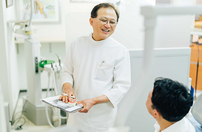 入れ歯であることを忘れてしまうような「匠」の総義歯